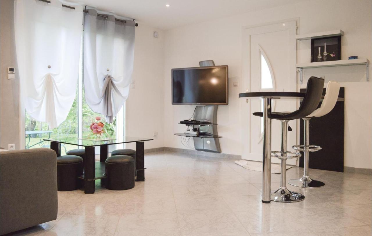 Nice Home In Ville Di Paraso With Wifi Exterior photo